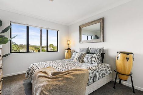 Photo of property in 14 Jenny Lane, Waiuku, 2123