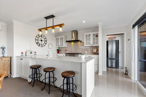 Photo of property in 9 Goldstone Place, Omokoroa, 3114