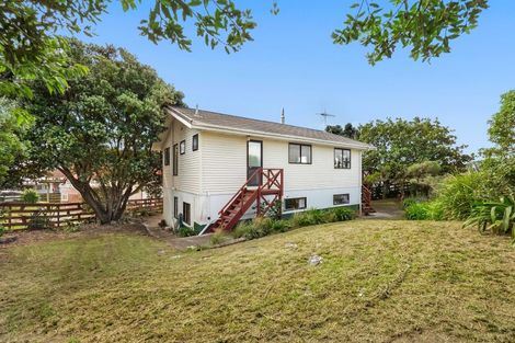 Photo of property in 19 Colenso Place, Otaki Beach, Otaki, 5512