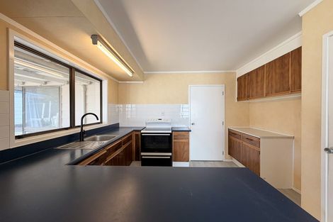 Photo of property in 33 Hutchinsons Road, Bucklands Beach, Auckland, 2014