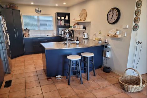 Photo of property in 2/11a Prospect Terrace, Milford, Auckland, 0620