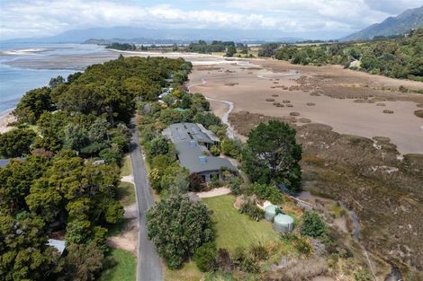 Photo of property in Twin Waters Lodge, 30 Totara Avenue, Collingwood, 7073