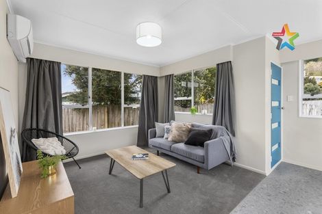 Photo of property in 15b Pencarrow Crescent, Wainuiomata, Lower Hutt, 5014