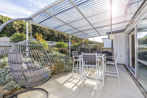 Photo of property in 14a Banks Boulevard, Whitby, Porirua, 5024