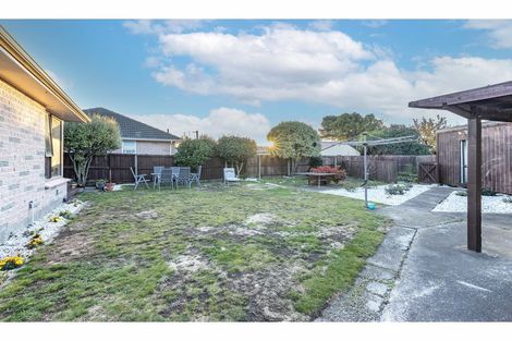 Photo of property in 11 Quebec Place, Wainoni, Christchurch, 8061