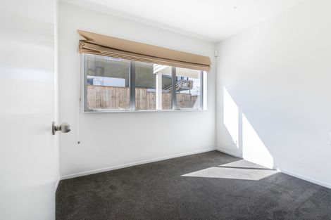Photo of property in 36 Makora Road, Massey, Auckland, 0614