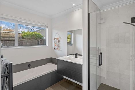 Photo of property in 28 Linkwater Way, Parklands, Christchurch, 8083