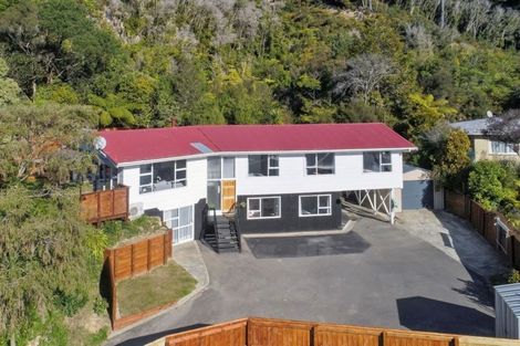 Photo of property in 17 Willis Grove, Wainuiomata, Lower Hutt, 5014