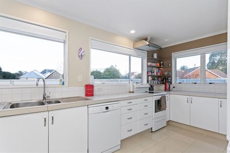 Photo of property in 77 Regency Crescent, Redwood, Christchurch, 8051