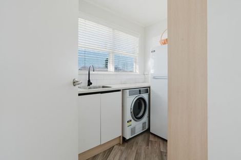 Photo of property in 10 Bremridge Place, Melville, Hamilton, 3206