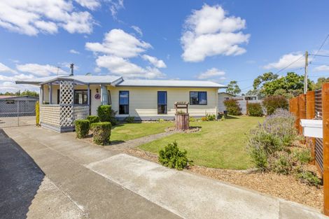 Photo of property in 40 Charles Street, Takapau, 4203