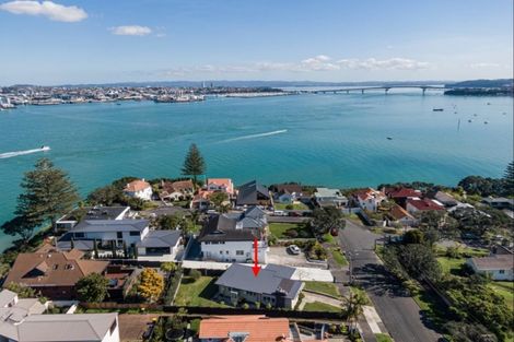 Photo of property in 79 Stanley Point Road, Stanley Point, Auckland, 0624