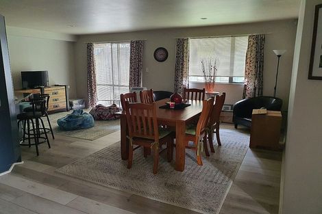 Photo of property in 11 Thomas Hamer Place, Greenhithe, Auckland, 0632