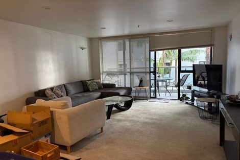 Photo of property in 1f/175 Hurstmere Road, Takapuna, Auckland, 0622