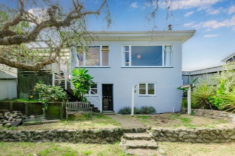 Photo of property in 131 Renown Road, Raumati South, Paraparaumu, 5032