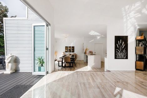 Photo of property in 56 Saint James Drive, Huntington, Hamilton, 3210