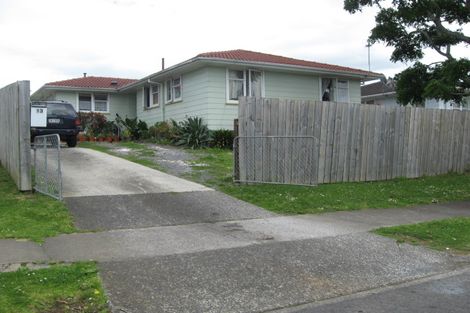 Photo of property in 13 Heyford Close, Mangere, Auckland, 2022