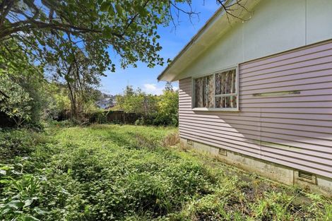 Photo of property in 3 Tahu Crescent, Sunnynook, Auckland, 0620