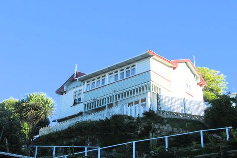 Photo of property in 16 Brewster Street, Bluff Hill, Napier, 4110