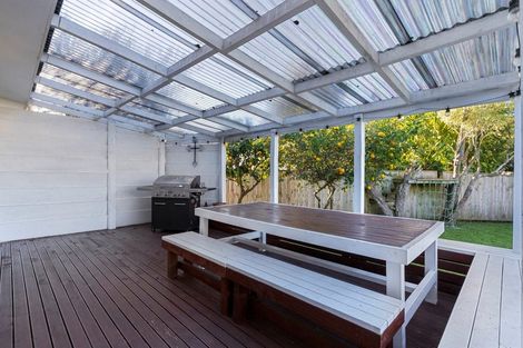 Photo of property in 24 Mandarin Place, Half Moon Bay, Auckland, 2012