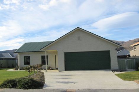 Photo of property in 8 Fenwick Crescent, Cromwell, 9310