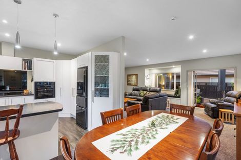 Photo of property in 43 Bridgewater Way, Pyes Pa, Tauranga, 3112