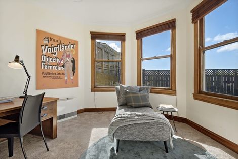 Photo of property in 26 Grove Road, Kelburn, Wellington, 6012