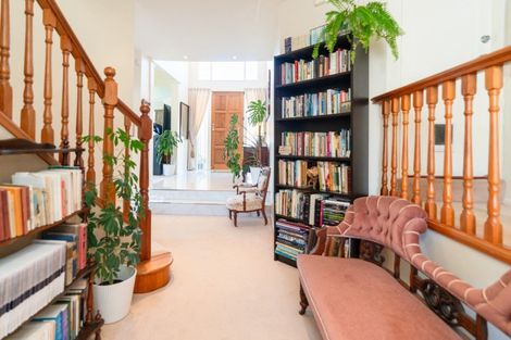 Photo of property in 2 Derry Hill, Churton Park, Wellington, 6037