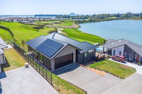 Photo of property in 32 Oyster Place, Omokoroa, 3114