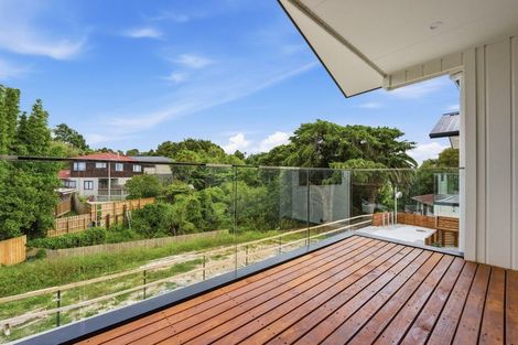 Photo of property in 16 Kirby Street, Glendene, Auckland, 0602