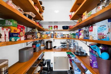 Photo of property in 5 Pokaka Place, Inglewood, 4330