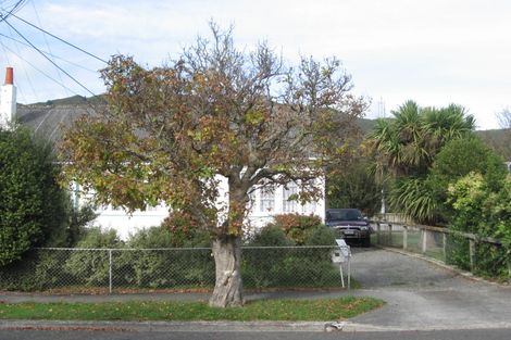 Photo of property in 43 Gibson Crescent, Naenae, Lower Hutt, 5011