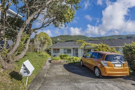 Photo of property in 11b Florio Terrace, Tawa, Wellington, 5028