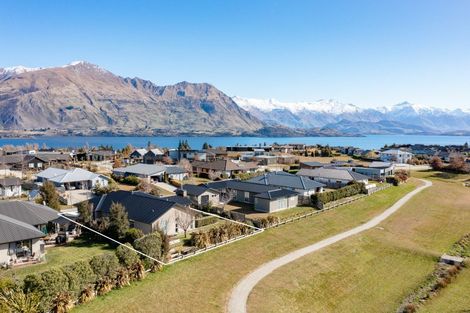Photo of property in 11 Sunnyside Lane, Wanaka, 9305