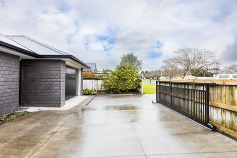 Photo of property in 503 Richmond Road, Lepperton, New Plymouth, 4373