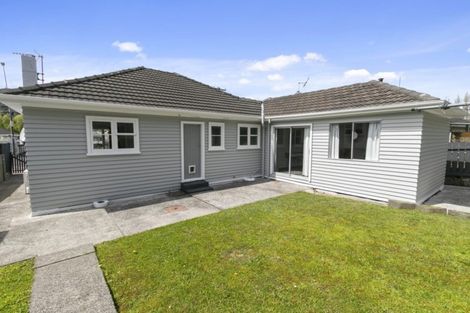 Photo of property in 195 Wellington Road, Wainuiomata, Lower Hutt, 5014