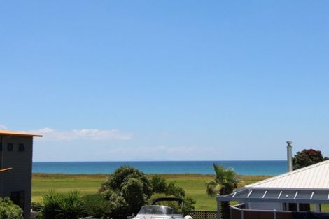 Photo of property in 126 Puka Crescent, Matarangi, Whitianga, 3592