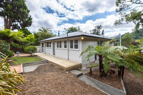 Photo of property in 40 Jocelyn Crescent, Pinehaven, Upper Hutt, 5019