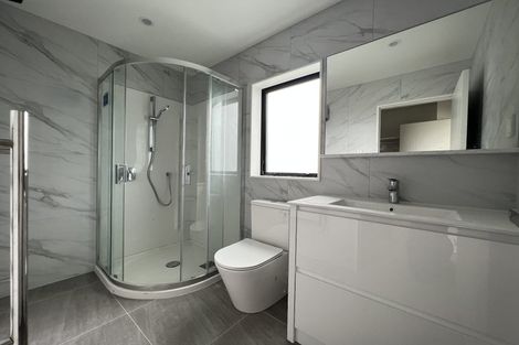 Photo of property in 30a Durham Street, Te Atatu Peninsula, Auckland, 0610