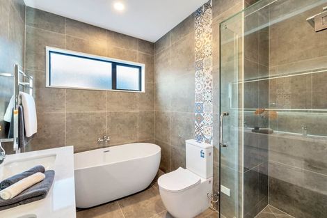 Photo of property in 15 Toanui Road, Hobsonville, Auckland, 0616