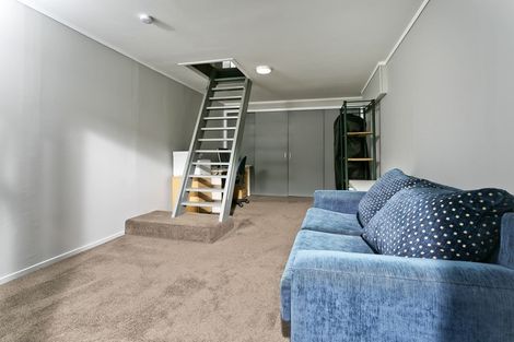 Photo of property in 2/2 Lambrown Drive, Totara Vale, Auckland, 0629