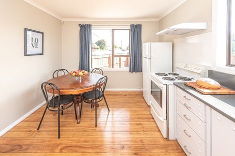 Photo of property in 27 Konini Street, Tawhero, Whanganui, 4501