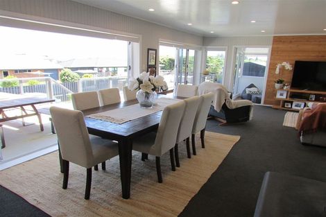 Photo of property in 100 Main South Road, Karoro, Greymouth, 7805