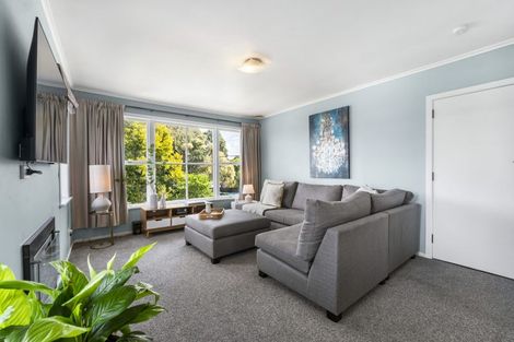 Photo of property in 1/62 Roberts Road, Glenfield, Auckland, 0629