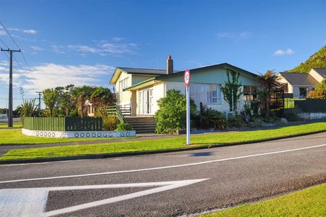 Photo of property in 135 Main South Road, Karoro, Greymouth, 7805