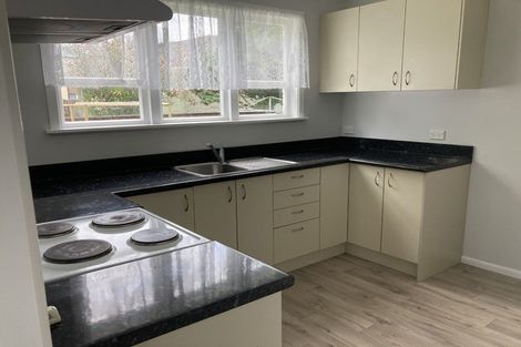 Photo of property in 17 Heather Grove, Fairfield, Lower Hutt, 5011