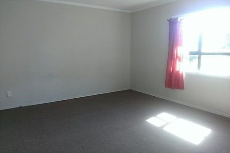 Photo of property in 18a Riserra Drive, Ranui, Auckland, 0612