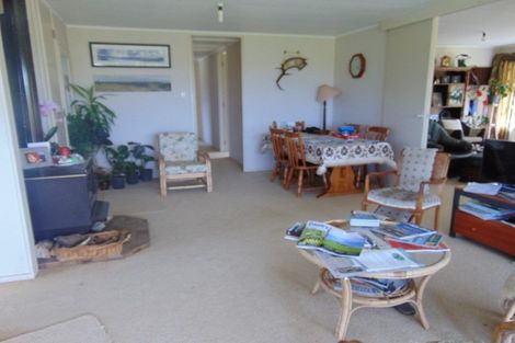 Photo of property in 44b Crosland Road, South Head, Helensville, 0874