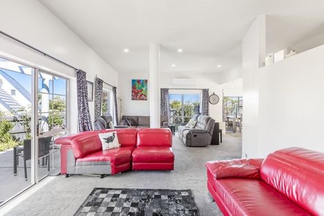 Photo of property in 27 Commodore Court, Gulf Harbour, Whangaparaoa, 0930