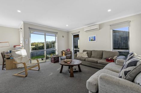 Photo of property in 170 Waikite Road, Welcome Bay, Tauranga, 3175